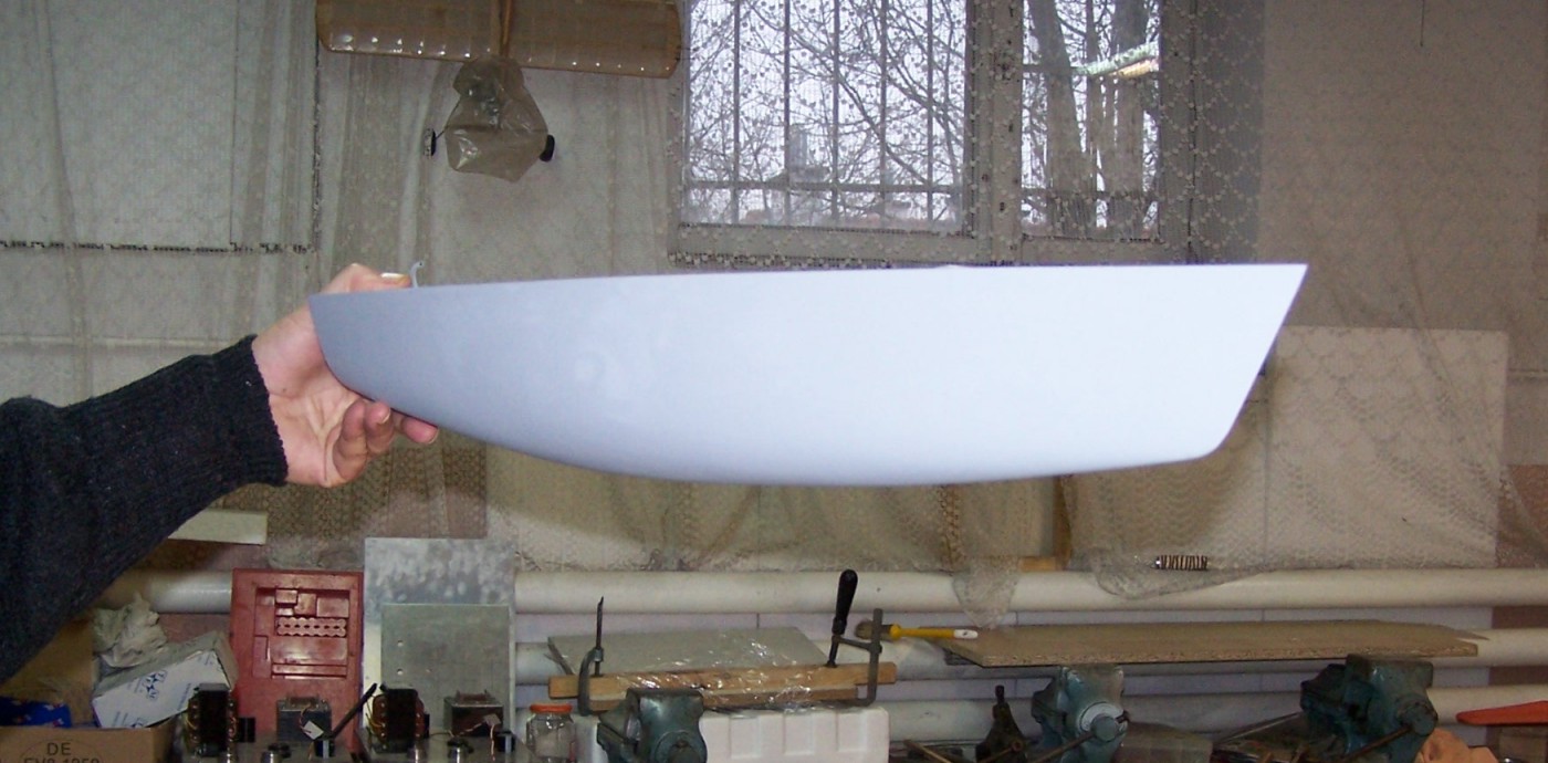1.jpg (188.47 KiB) Przejrzano 14741 razy Kadłub gotowy do malowania