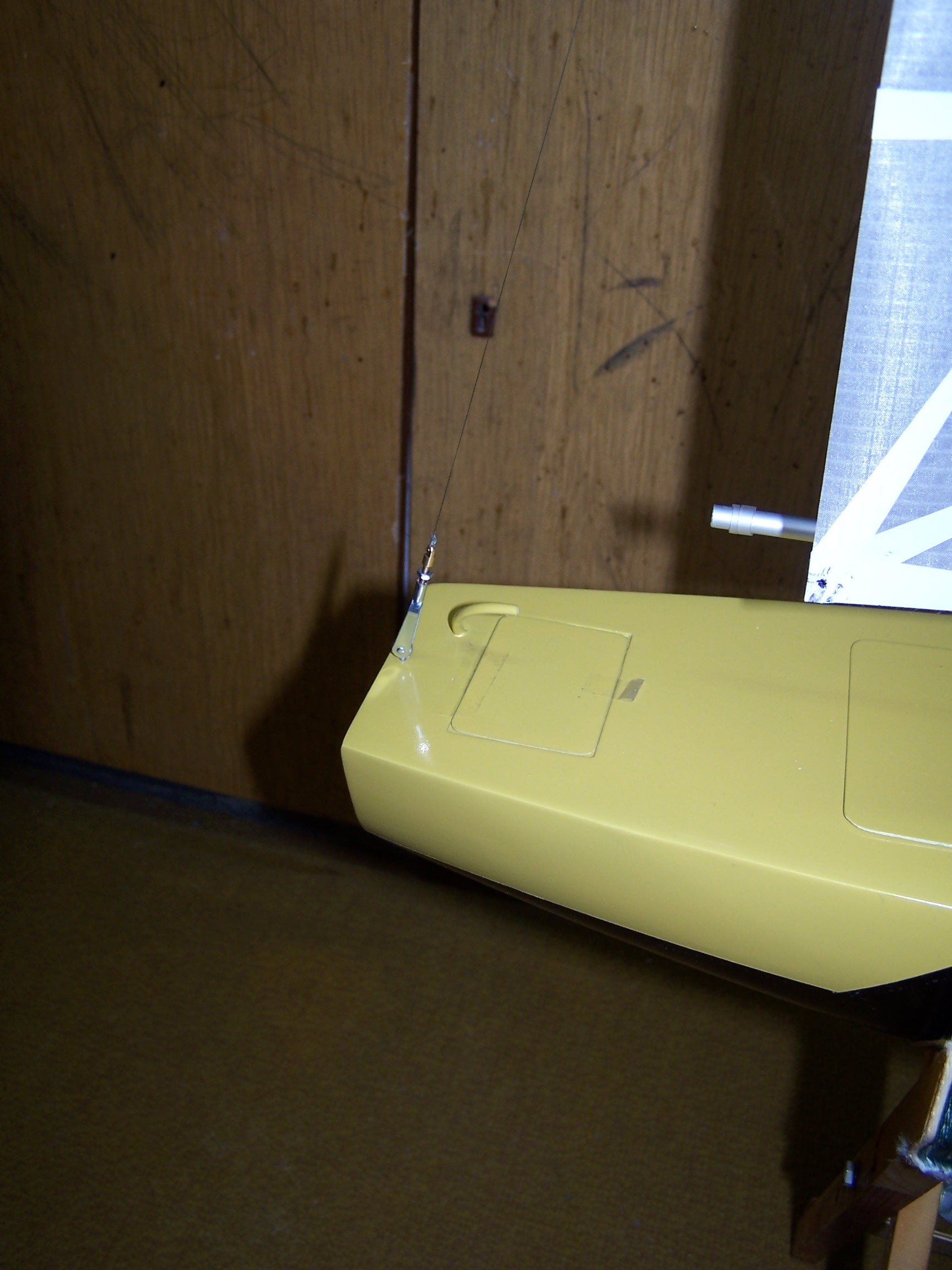 100_1774.jpg (405.58 KiB) Przejrzano 10520 razy Wyjści rurki szota na rufie modelu