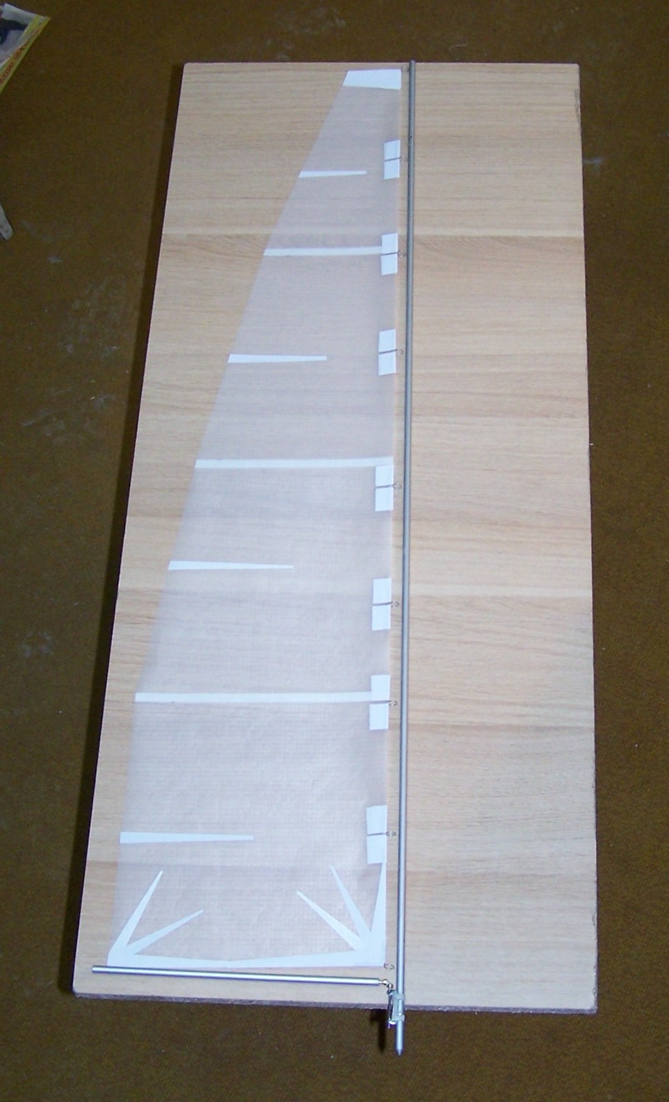 100_1769.jpg (235.61 KiB) Przejrzano 10895 razy Żagiel z cienkiego dakronu wzmocnienia klejone