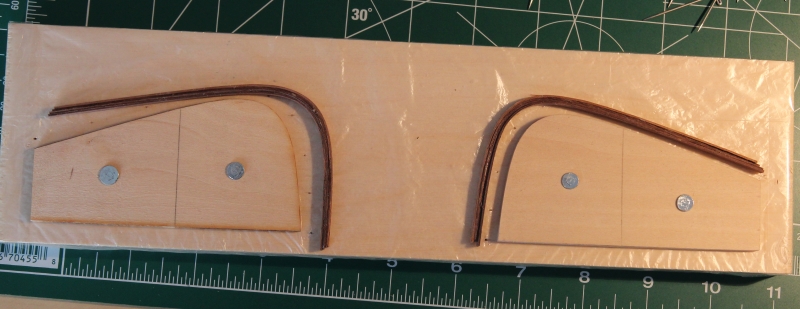 IMG_7043s.jpg (201.74 KiB) Przejrzano 13677 razy Fornir po sklejeniu