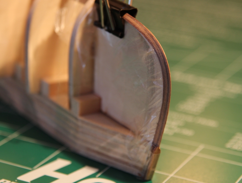 IMG_7182s.jpg (249.99 KiB) Przejrzano 13844 razy Zamontowana stewa przyklejona tylko do bazy w dolnej części.