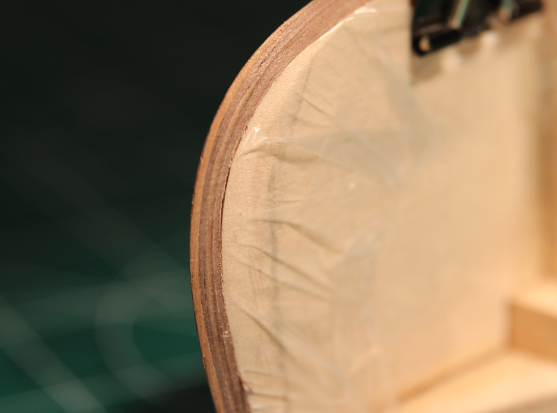 IMG_7191s.jpg (220.35 KiB) Przejrzano 13505 razy Widoczna folia wsunięta pod stewę.