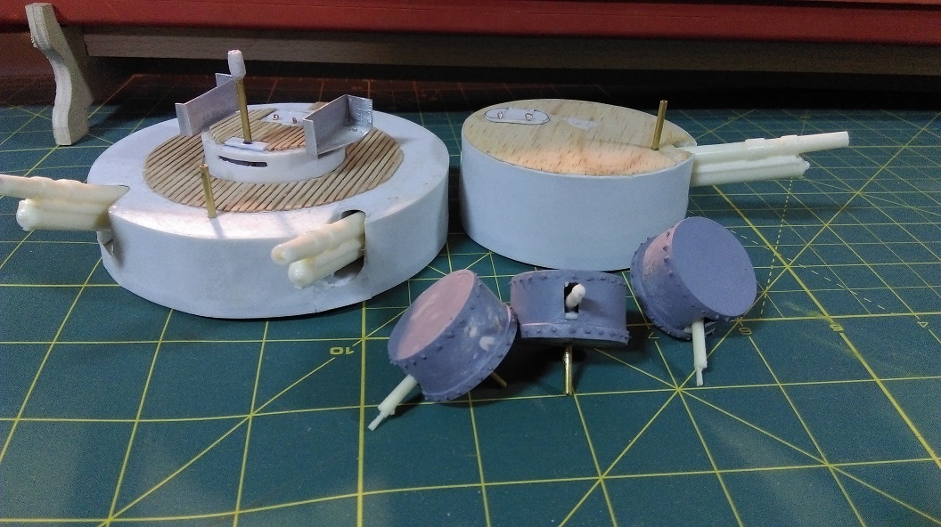 IMAG0655.jpg (246.41 KiB) Przejrzano 9640 razy a tu całe uzbrojenie mojego okrętu