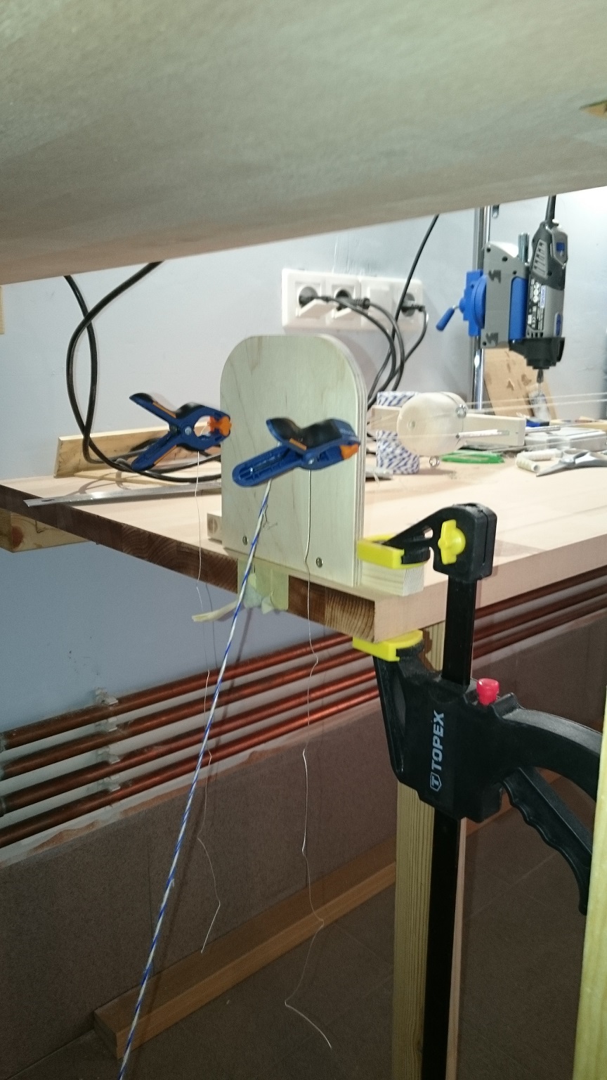 RW03.jpg (371.17 KiB) Przejrzano 8893 razy Widok z tyłu części z obciąciążeniem