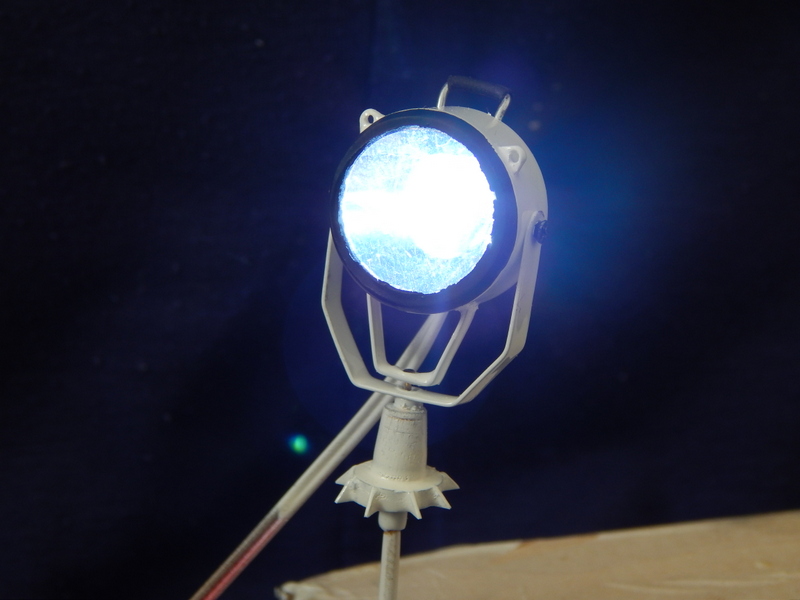 DSCN2978.JPG (149.98 KiB) Przejrzano 9192 razy Świeci na odległość 10m, a średnica zaledwie niecałe 2cm