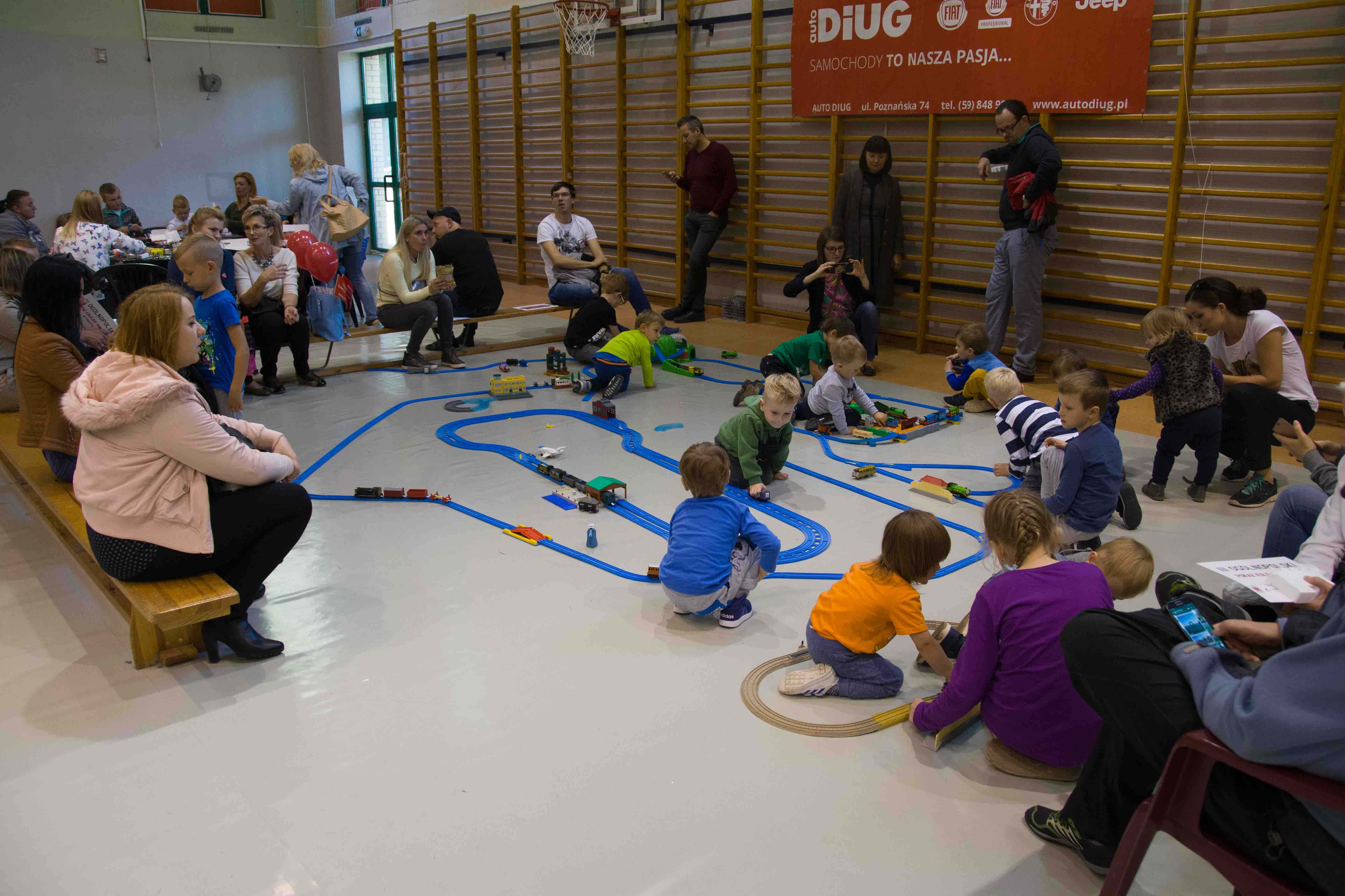 modKol-30.jpg (404.28 KiB) Przejrzano 7768 razy kącik dla dzieci