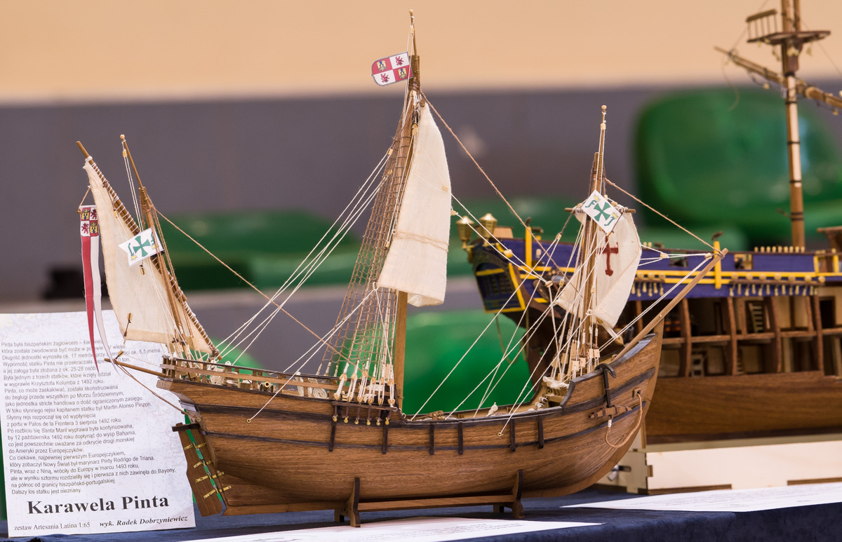 modKol-31.jpg (327.09 KiB) Przejrzano 7768 razy i moja Pinta - pierwszy model w drewnie