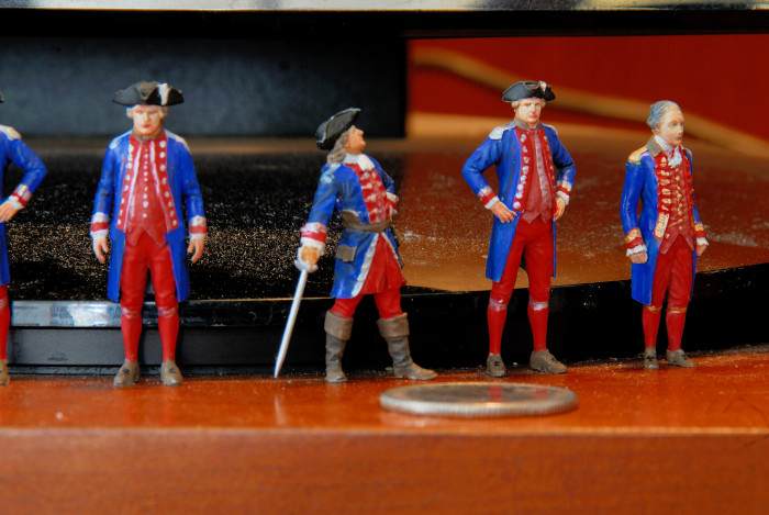 figurines7.jpg
